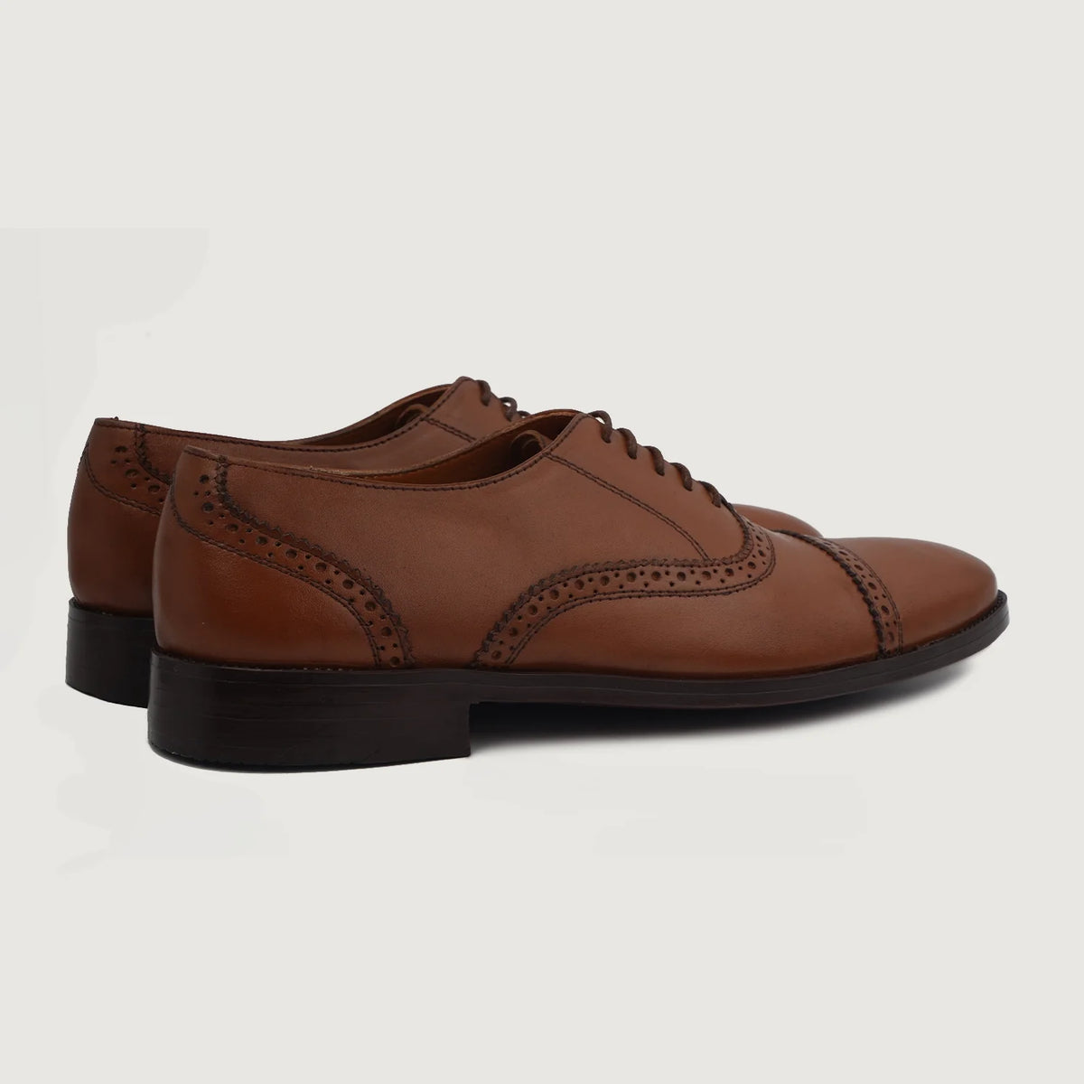 High-Traction Rubber Outsole & Lug Tread Pattern on Grisson Brogues Oxford Tostado Zapatos de cuero para Hombre For Men