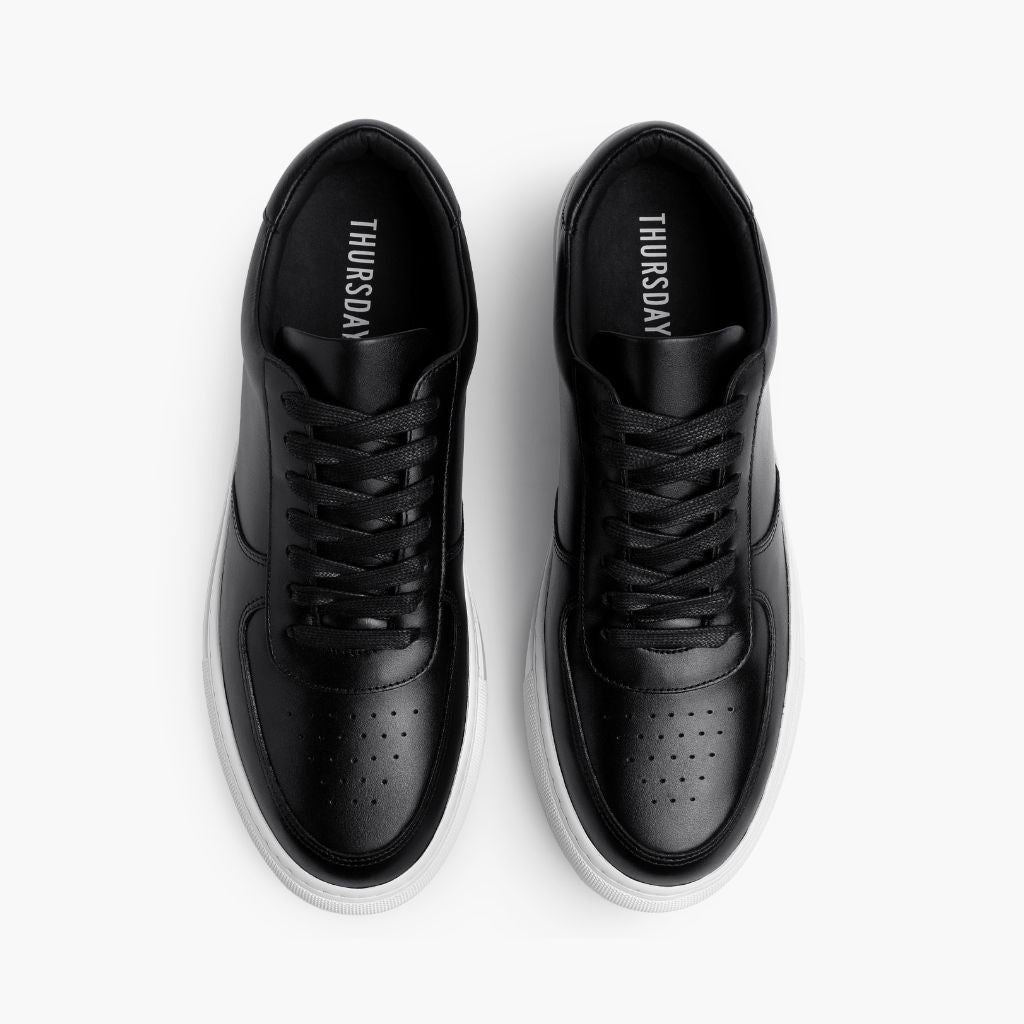 Court Black Leather Sneakers - Contrafuerte de talón reforzado y doble costura de precisión