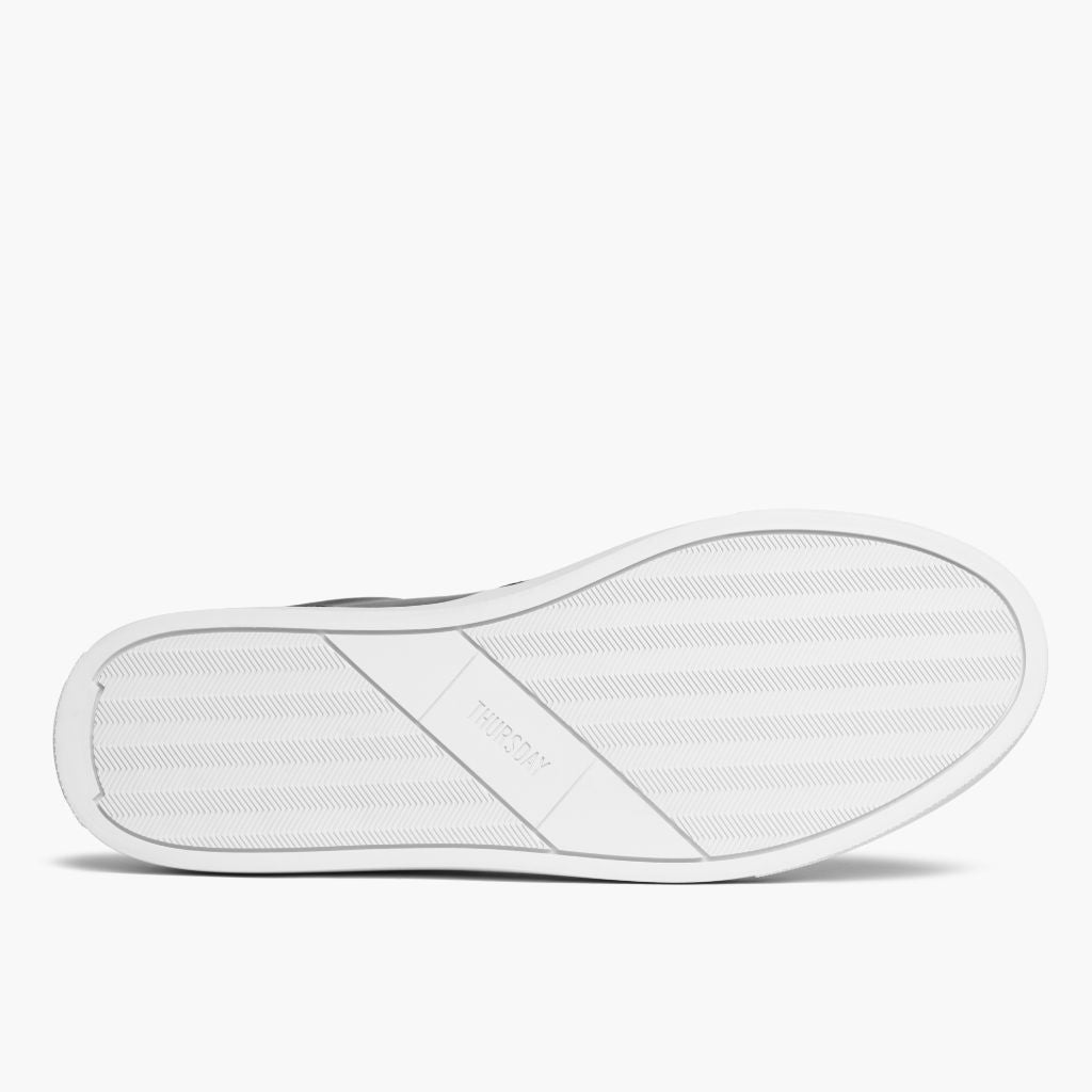 High-Traction Rubber Outsole & Lug Tread Pattern on Court Negro Zapatillas de cuero para Hombre