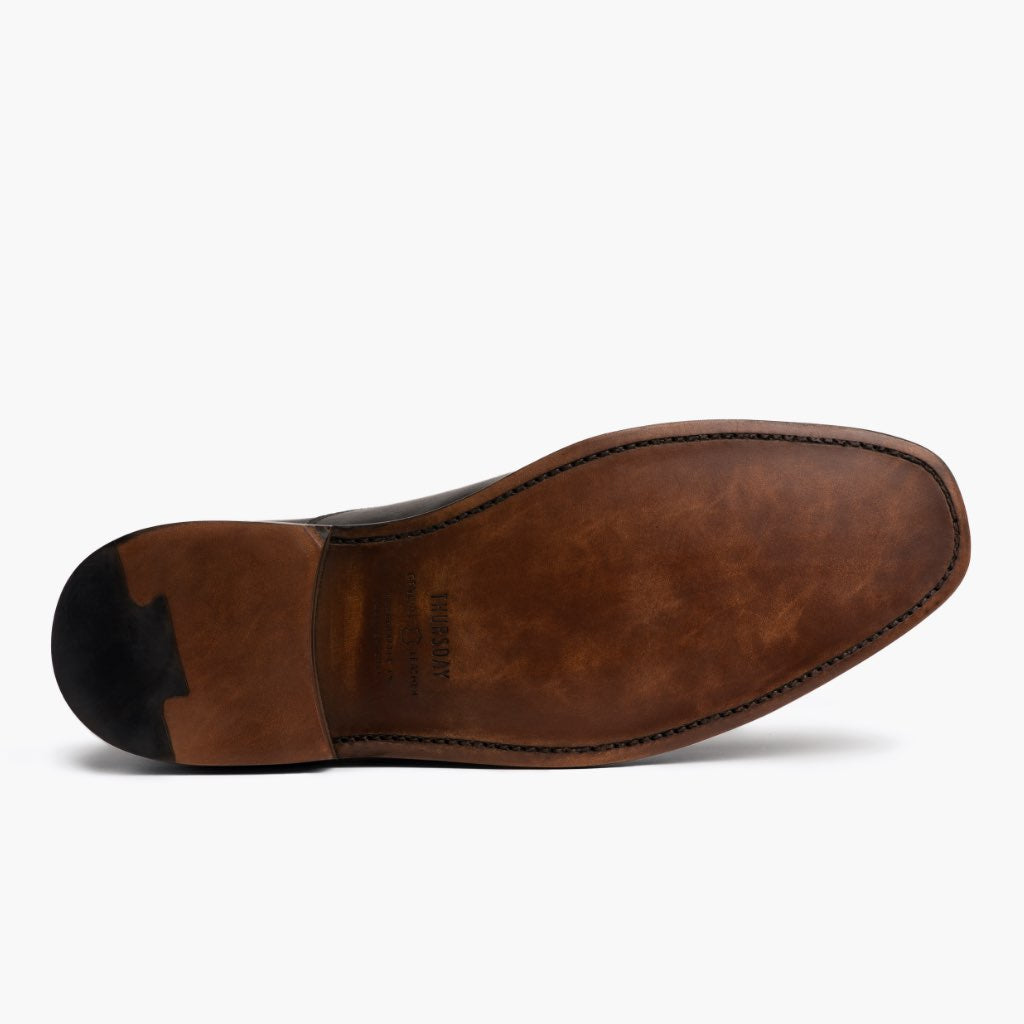 High-Traction Rubber Outsole & Lug Tread Pattern on Executive Negro Zapatillas de cuero para Hombre