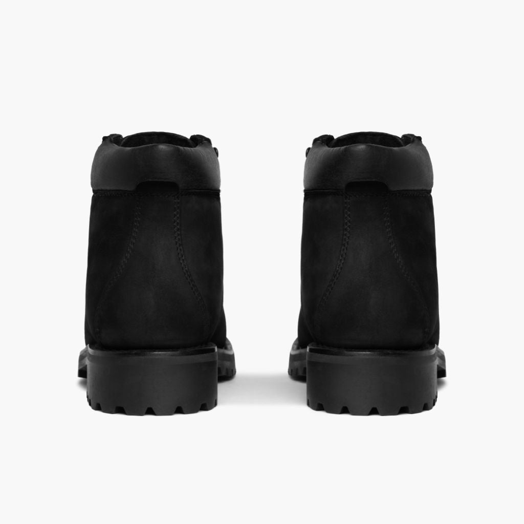 High-Traction Rubber Outsole & Lug Tread Pattern on Commander Negro Mate Botas de cuero para Hombre