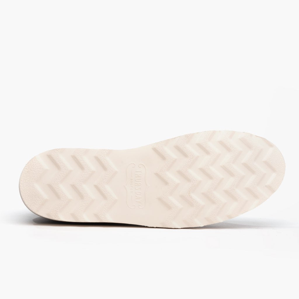 High-Traction Rubber Outsole & Lug Tread Pattern on Diplomat Negro Botas de cuero para Mujer