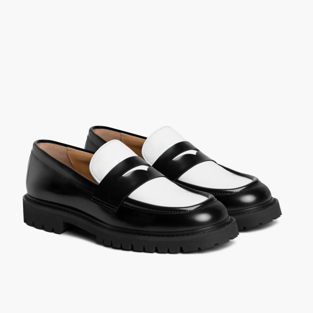 Penny Negro & Blanco Mocasines de cuero para Mujer en cuero vacuno negro auténtico - Vista de perfil | Comprar online