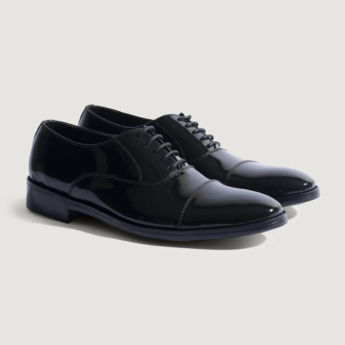 Professor Oxford Negro Zapatos de charol para Hombre For Men in Patent Black Full-Grain Leather - Vista de perfil | Comprar online