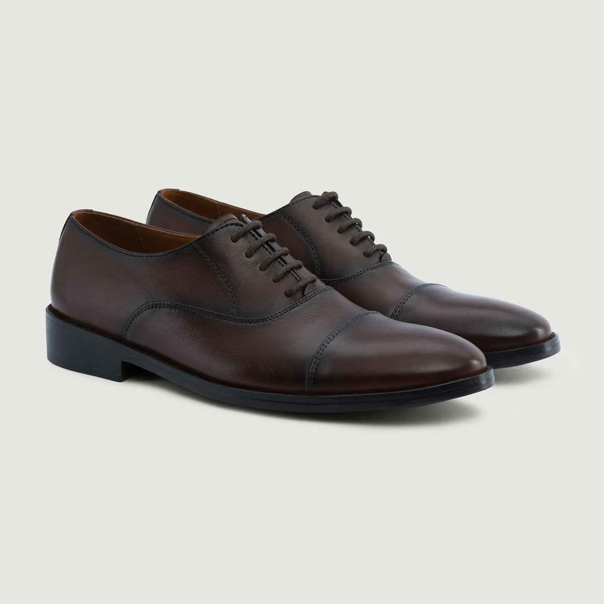 Professor Oxford Burnished Marrón Zapatos de cuero para Hombre For Men in Burnished Brown Full-Grain Leather - Vista de perfil | Comprar online