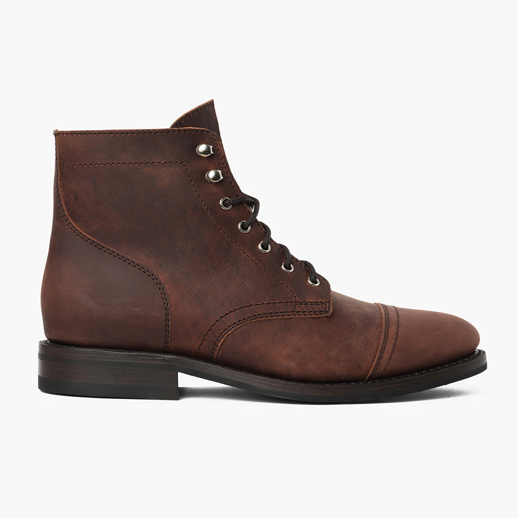 Classic Full-Grain leather Boots - Construcción cosida Goodyear y puntera delantera
