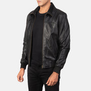 
Black Sheepskin Leather Bomber Jacket - Vista posterior con hombros definidos y bajo impecable