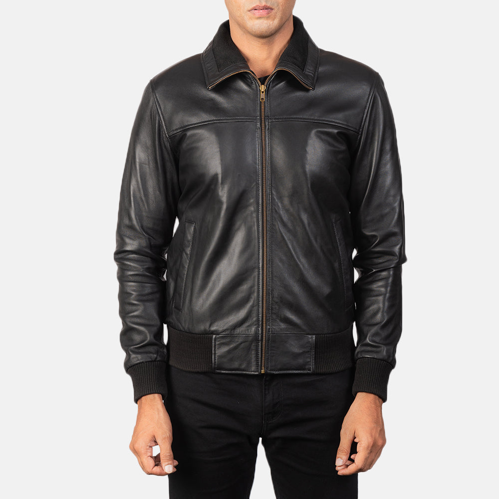 
Vista de detalle of Rib Knit & Zipper Hardware on Air Rolf Negro Chaqueta Bomber de Cuero para Hombre
