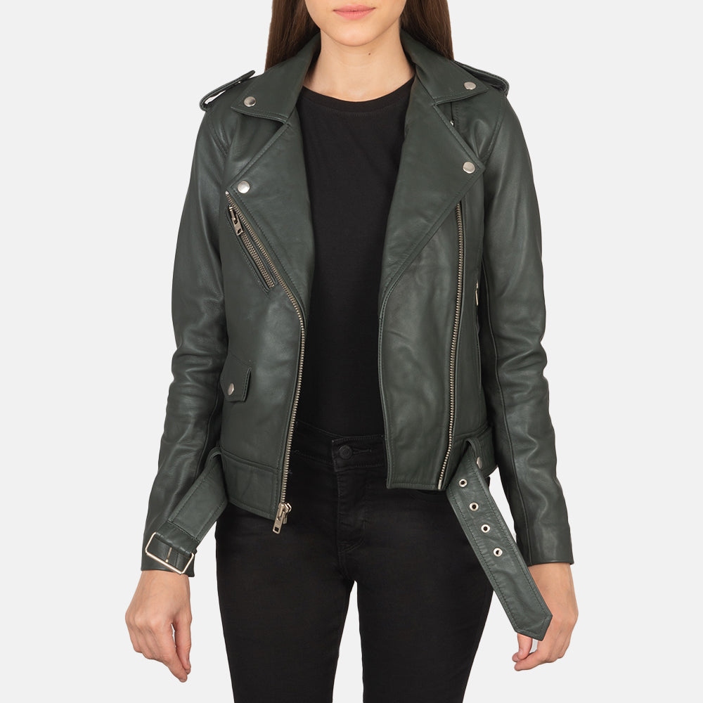 
Alison Verde Chaqueta Biker de Cuero para Mujer in Green Sheepskin Leather - Vista frontal y silueta entallada | Comprar online