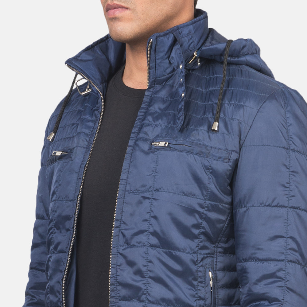 
Vista interior Showing Quilted Polyester Lining & Dos bolsillos interiores de utilidad