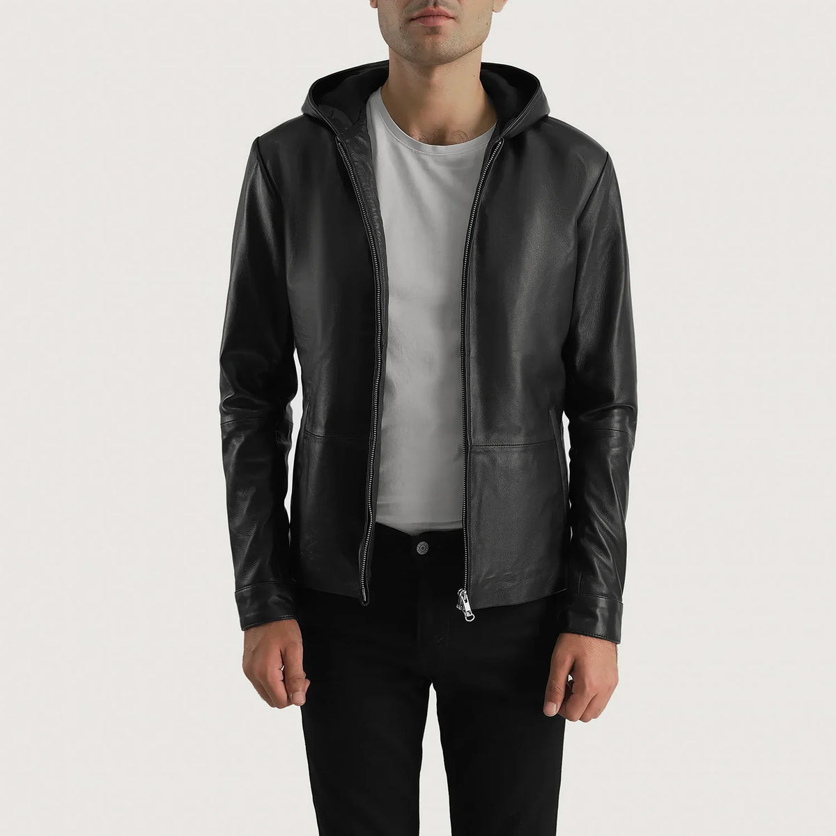 Men's Andy Matte Negro Hooded Chaqueta de Cuero para Hombre - Vista de perfil lateral con corte ergonómico de manga