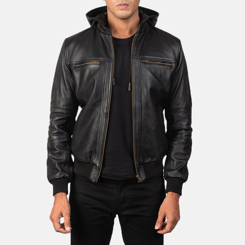 
Bouncer Biz Black Leather Hooded Bomber Jacket in Black Cowhide Leather - Vista frontal y silueta entallada | Comprar online
