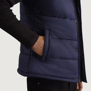 Vista interior Showing Quilted Viscose Lining &amp; Dos bolsillos interiores