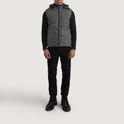 
Carlo Gris Chaleco acolchado con capucha para Hombre - Vista lateral mostrando el corte ergonómico de mangas