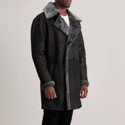 
Brown Goatskin Suede Aviator Jacket - Vista posterior con hombros definidos y bajo impecable