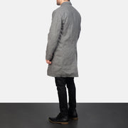 Detalle de cerca of Notch &amp; Button Hardware on Men's Claud Grey Wool Double Breasted Coat