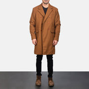 
Claud Khaki Wool Double Breasted Coat - Vista lateral mostrando el corte ergonómico de mangas