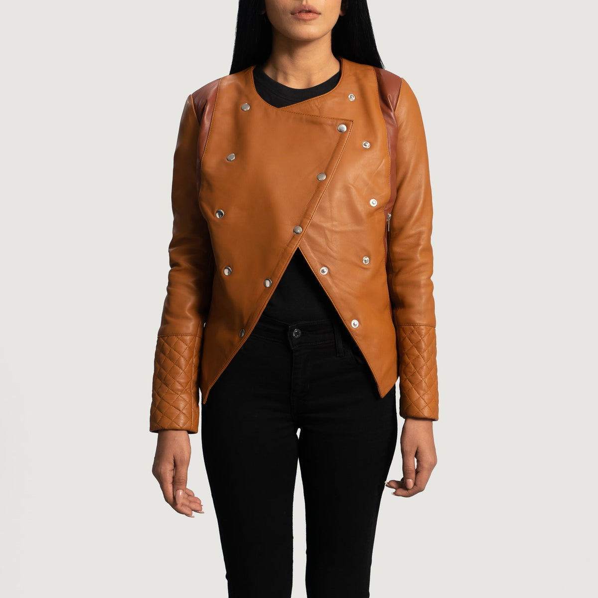 
County Tostado Overlap Chaqueta de Cuero para Mujer - Vista lateral mostrando el corte ergonómico de mangas