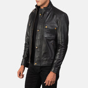 
Black 100% Full-Grain Leather Biker Jacket - Vista posterior con hombros definidos y bajo impecable