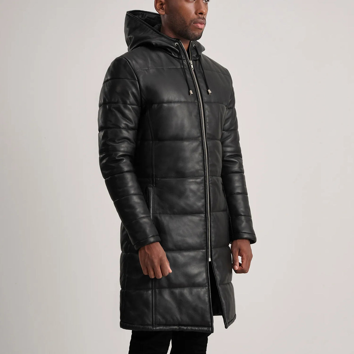 
Tan Brown Sheepskin Leather Hooded Jacket - Vista posterior con hombros definidos y bajo impecable