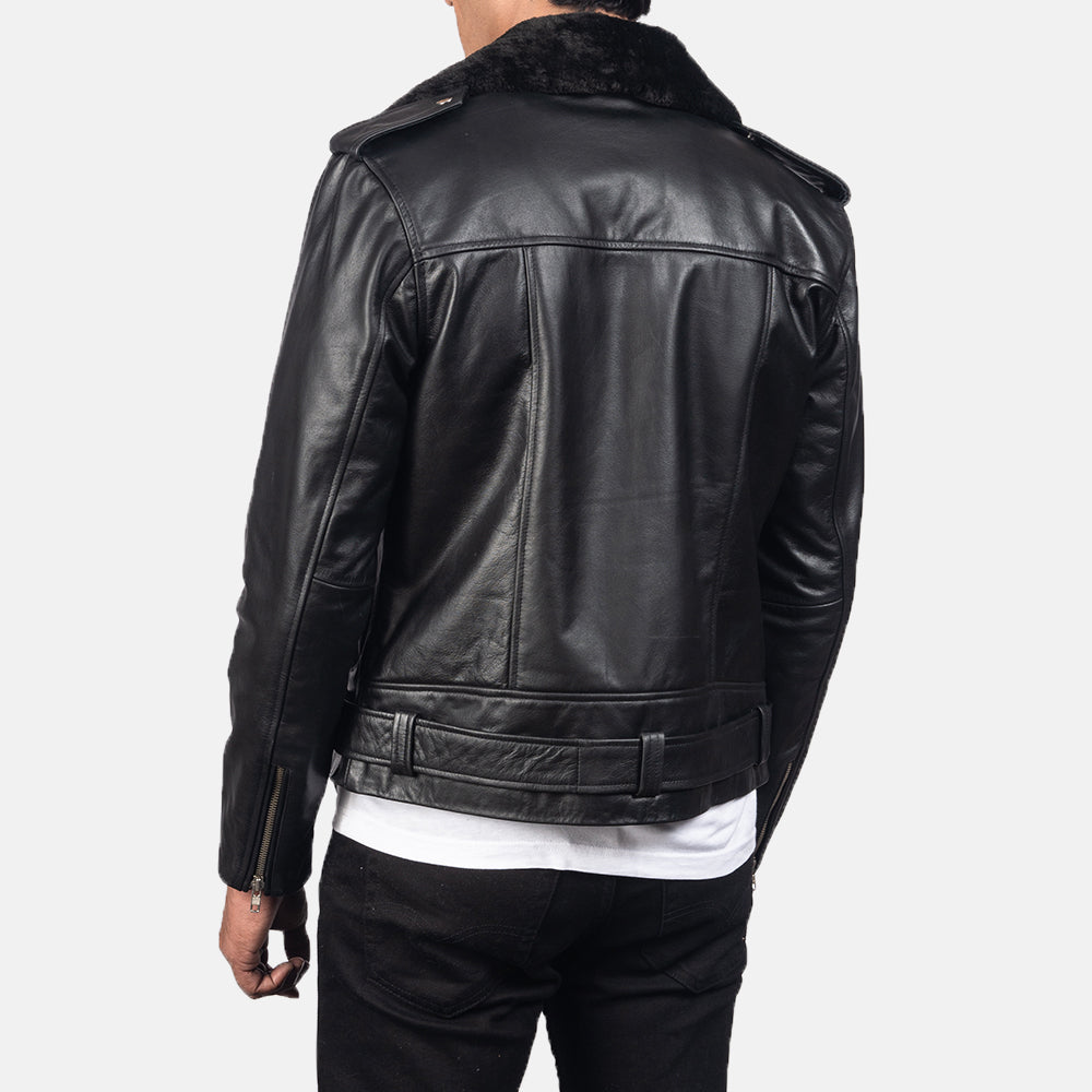 
Vista de detalle of Notch with Removable Fur & Zipper with Waist belt Hardware on Furton Black Leather Biker Jacket