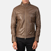 
Vista de detalle of Band with snap buttons & Zipper Hardware on Gatsby Moca Chaqueta Biker de Cuero para Hombre