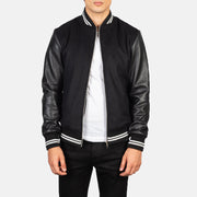Harrison Negro Hybrid Varsity Chaqueta de Cuero para Hombre in Black Sheepskin Leather - Vista frontal y silueta a medida | Comprar online