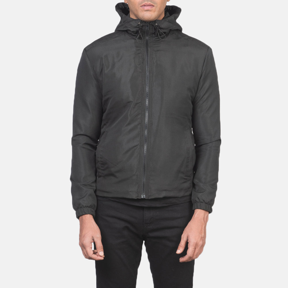 Vista de detalle of High Neck with Hood & Zipper with wind flap Hardware on Jimmy Black Hooded Windbreaker Jacket