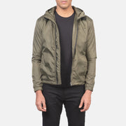 Men's Jimmy Verde Hooded Windbreaker Chaqueta de Cuero para Hombre in Green Nylon - Vista frontal y silueta a medida | Comprar online