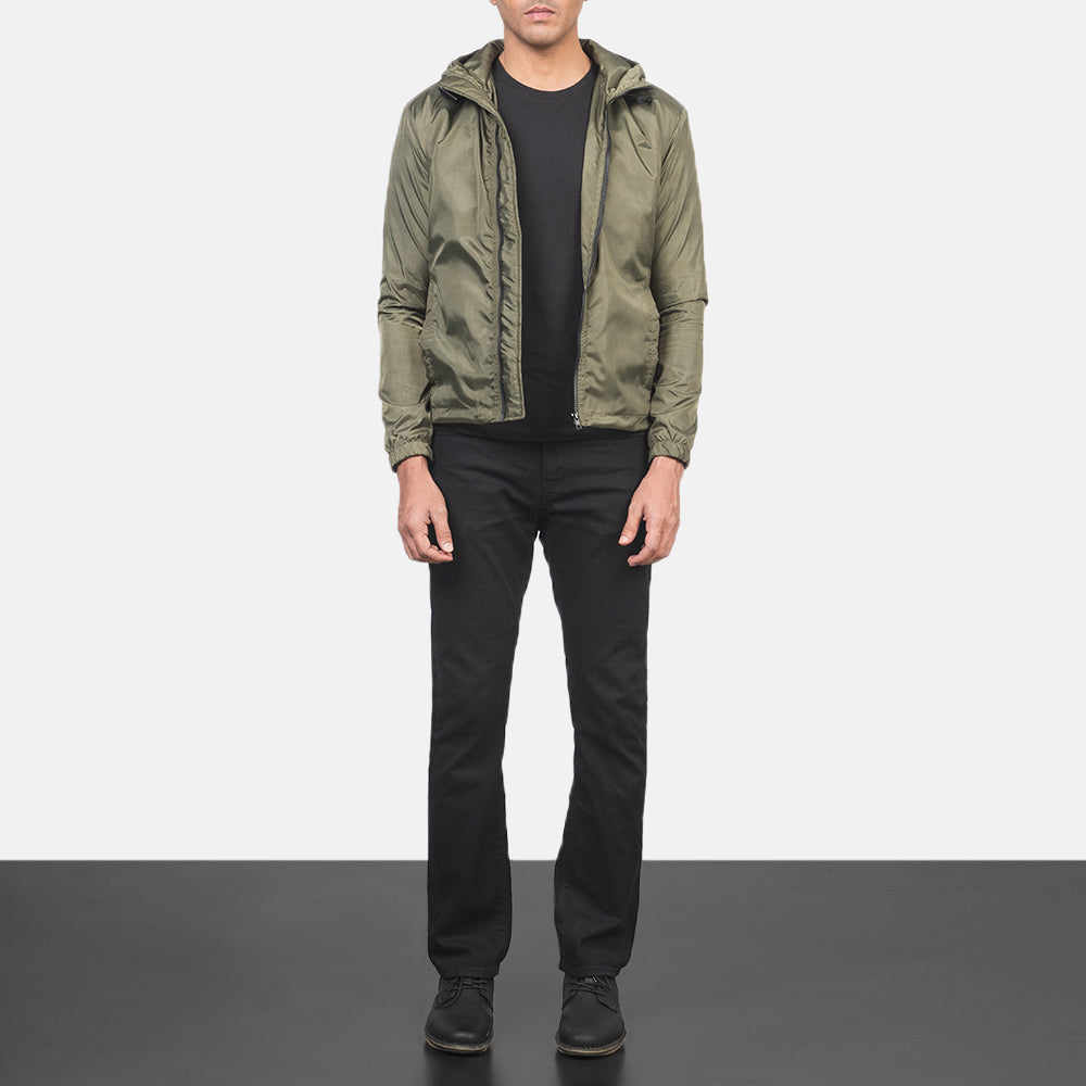 Men's Jimmy Verde Hooded Windbreaker Chaqueta de Cuero para Hombre - Vista de perfil lateral con corte ergonómico de manga