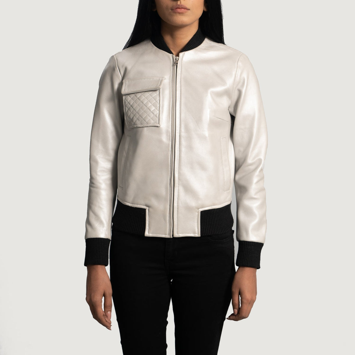 Silver Sheepskin Leather Bomber Jacket - Vista trasera con ajuste entallado en hombros y bajo impecable