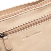 Aston Full-Grain Leather Crossbody Bag para Mujer - Structured Side Profile Showing Gusset Depth &amp; Expansion Capacity