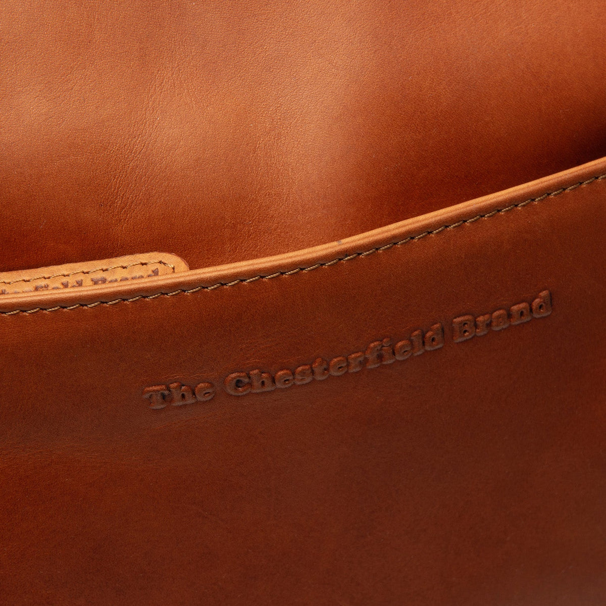 
Lunton Bandolera de cuero flor – alternate product view 2