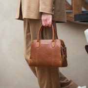 
Ezra Bolso de mano de cuero flor – alternate product view 3