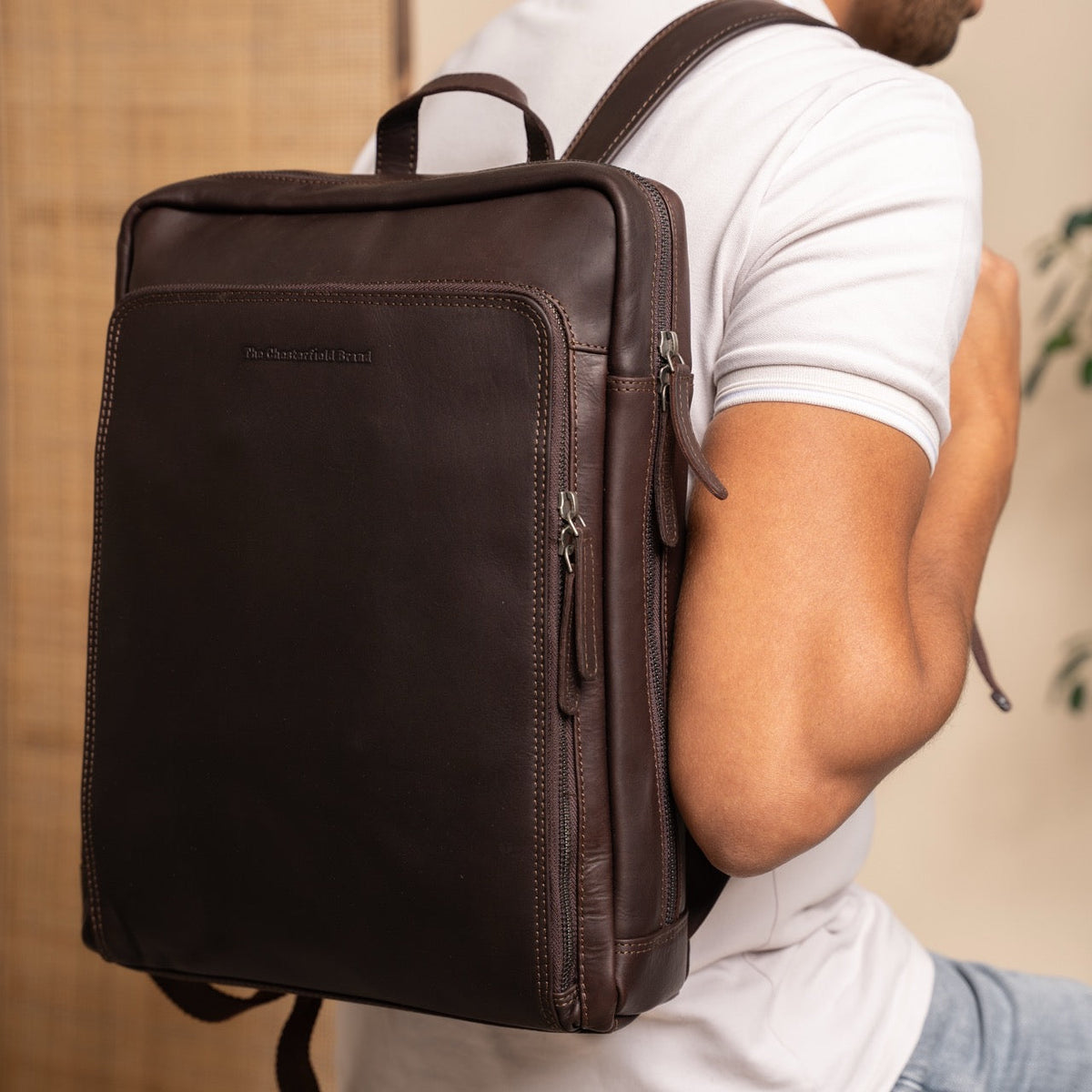 Jasper Full-Grain Leather Laptop Backpack para Mujer – Vista alternativa del producto 2