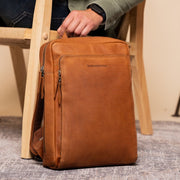 Jasper Full-Grain Leather Laptop Backpack para Mujer – Vista alternativa del producto 2