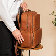 
Lennox Mochila de cuero flor para portátil – alternate product view 3