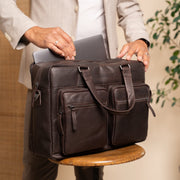 Misha Full-Grain Leather Laptop Bag para Mujer – Vista alternativa del producto 3