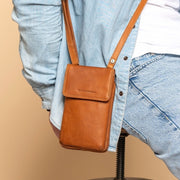 
Langley Cuero Flor Integral Phone Bag – alternate product view 2