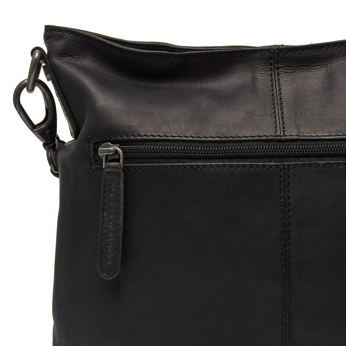 
Solid Antique Brass Hardware & Heavy-Duty Dual Zipper Detail on Jen Bolso de hombro de cuero flor
