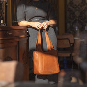 
Tofino Bolso de hombro de cuero flor – alternate product view 3