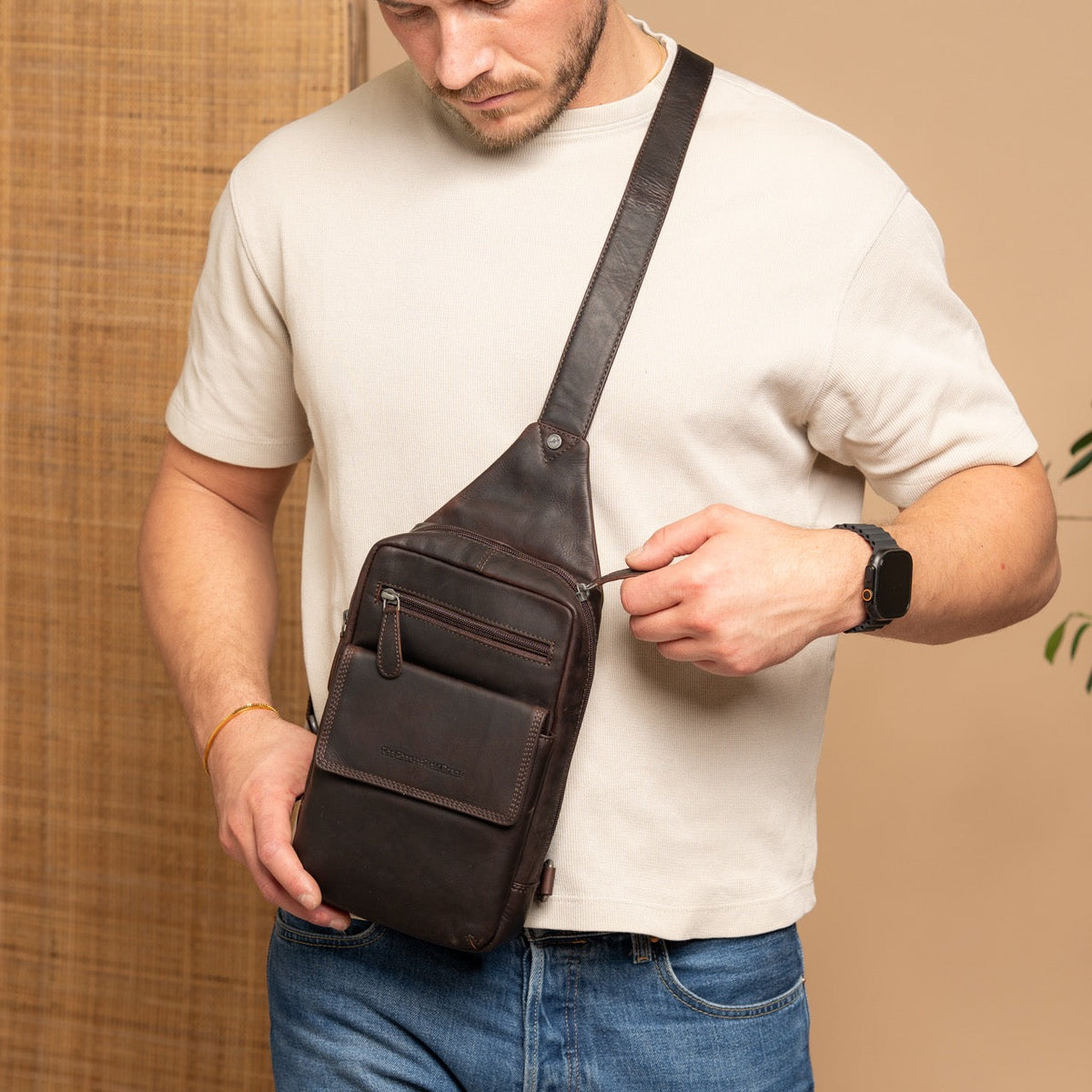 Leather Sling Bag Turelle para Mujer – Vista alternativa del producto 2