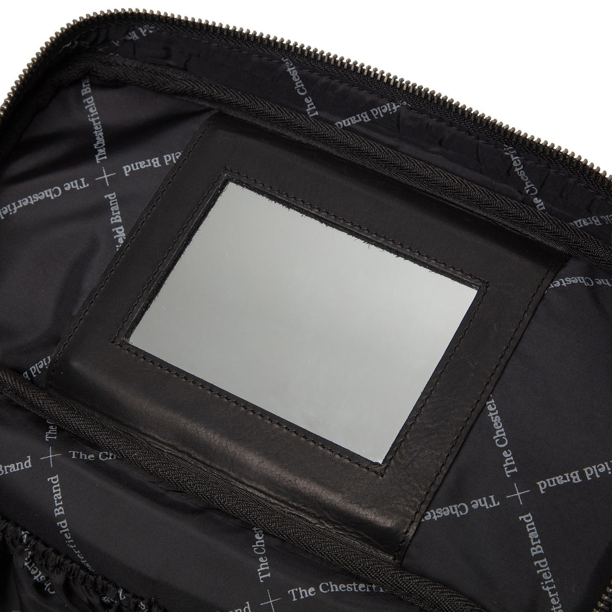 Vista interior Showing Quilted Viscose Lining &amp; Dos bolsillos interiores