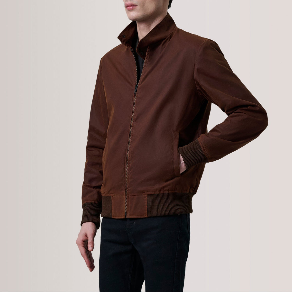 Morrison Brown Canvas Bomber Jacket For Men - Vista de perfil lateral con corte ergonómico de manga