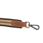 Vista interior Showing Quilted Viscose Lining &amp; Dos bolsillos interiores
