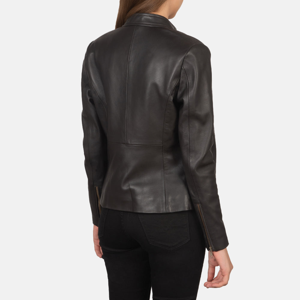 Detalle de cerca of Band with snap button &amp; Zipper Hardware on Women's Rave Brown Leather Biker Jacket