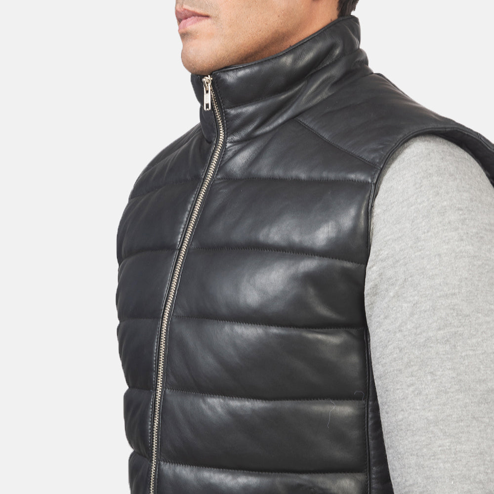 
Vista interior Showing Quilted Polyester Lining & Dos bolsillos interiores de utilidad