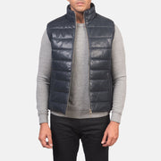 Men's Reeves Azul Leather Puffer Vest para Hombre in Blue Sheepskin Leather - Vista frontal y silueta a medida | Comprar online