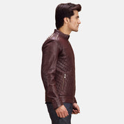 
Rumano Jae Granate Chaqueta Biker de Cuero para Hombre - Vista posterior con hombros definidos y bajo impecable