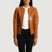 Women's Sandy Tostado Dye Chaqueta Biker de Cuero para Mujer - Vista de perfil lateral con corte ergonómico de manga